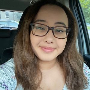 Meet your Posher, Stephany